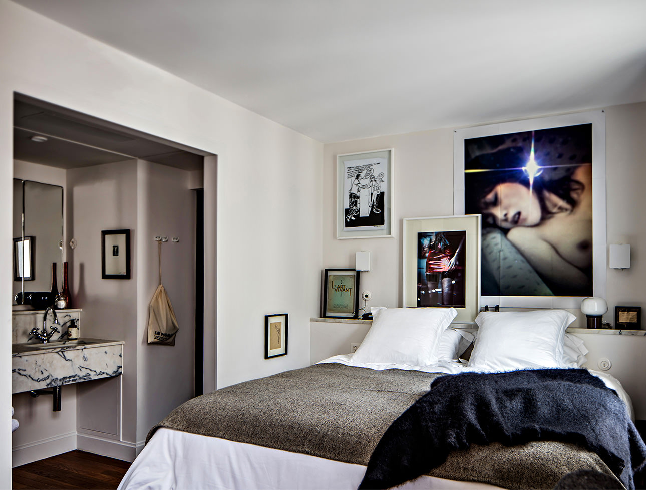 le-pigalle-hotel-double-room-art-program-photography-paris
