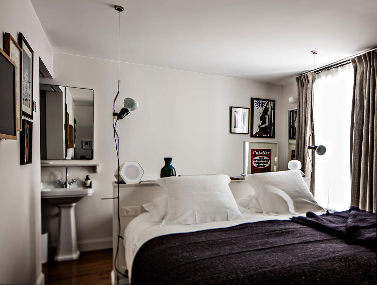 le-pigalle-double-hotel-room-king-size-bed-decor-1