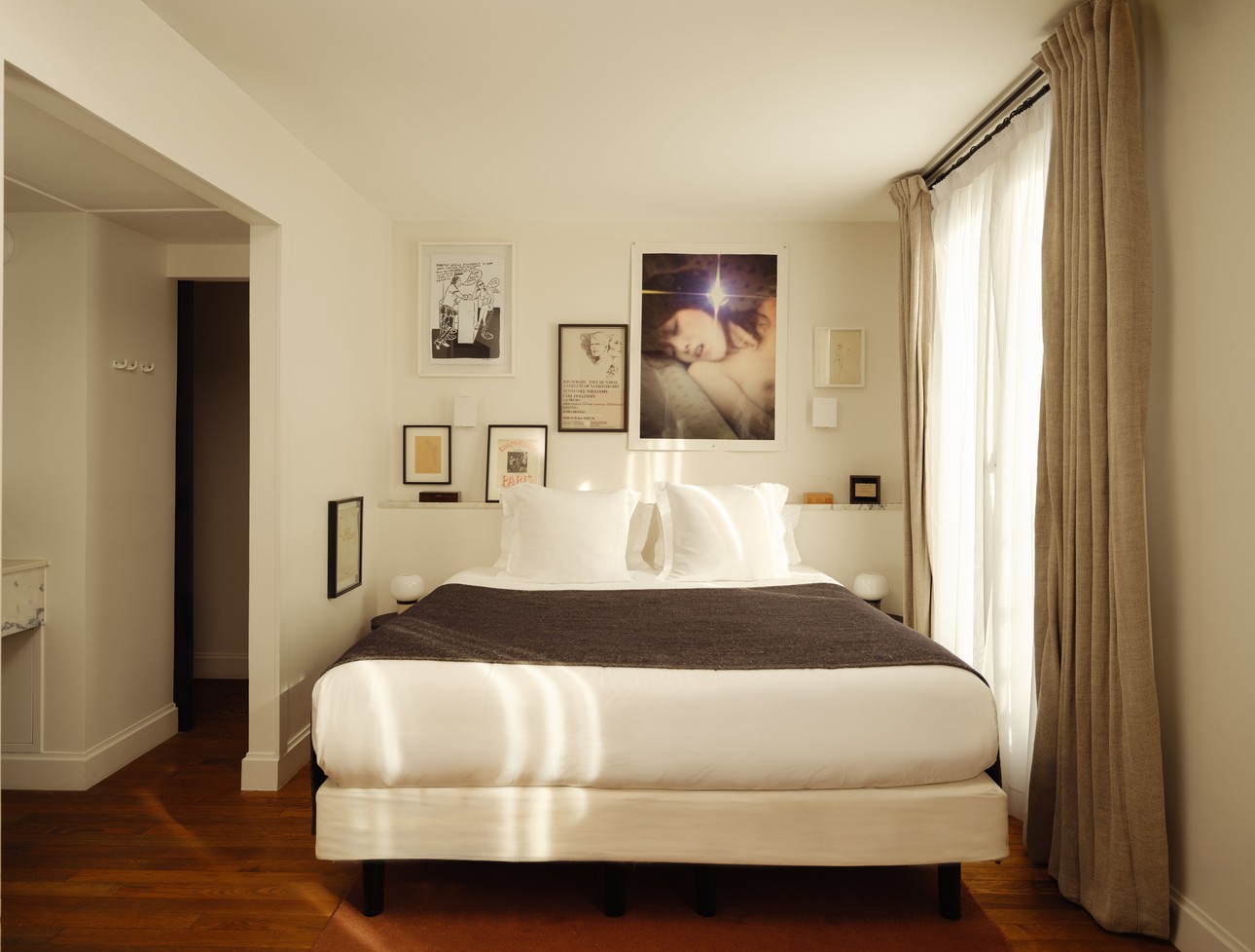 boutique-hotel-double-room-le-pigalle-paris-0