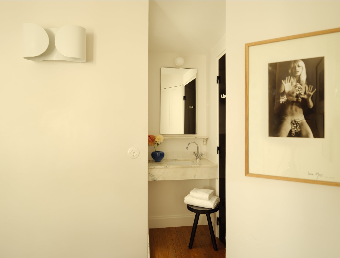 le-pigalle-hotel-room-view-bathroom-1