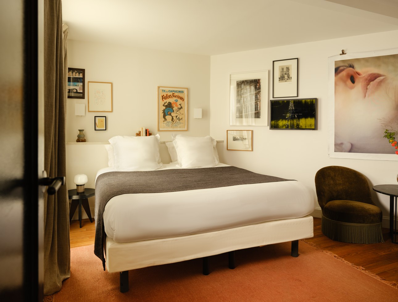 boutique-hotel-double-room-le-pigalle-paris-3