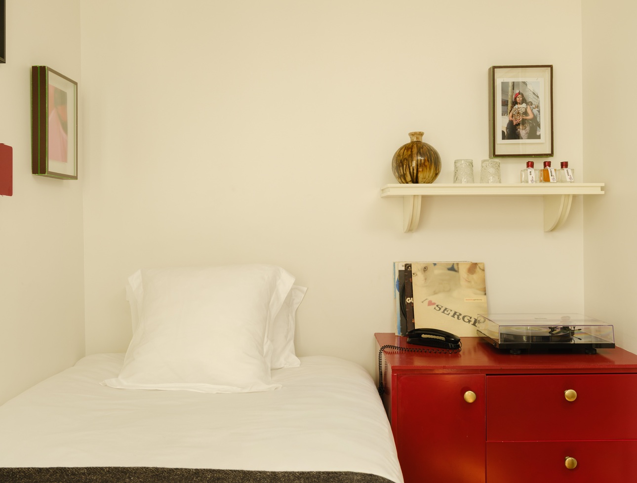 boutique-hotel-double-room-le-pigalle-paris-1